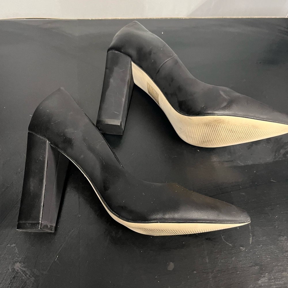Spring heels - Picture 2 of 3